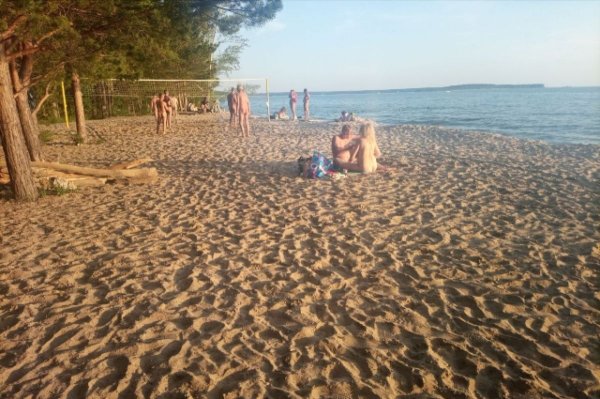 Сестрорецк натуристский пляж дюны лето 2022