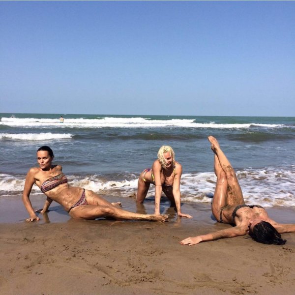 Дикий пляж люди