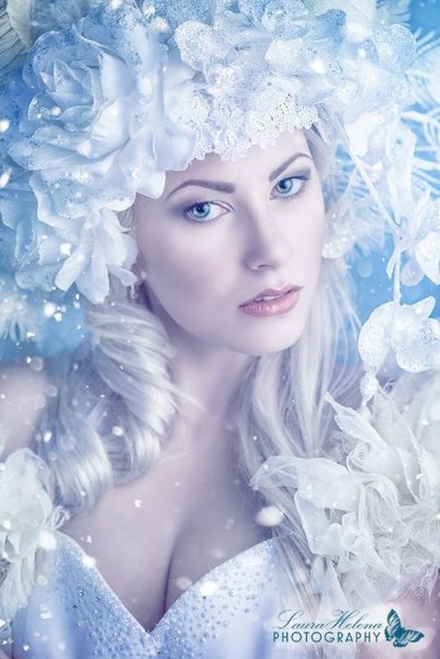 Снегурочка и Снежная Королева