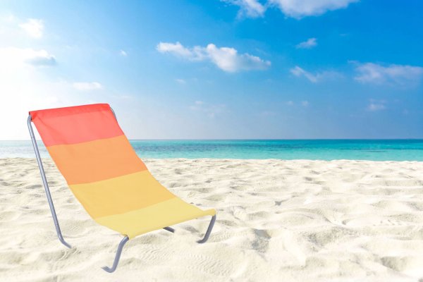 Шезлонг пляжный