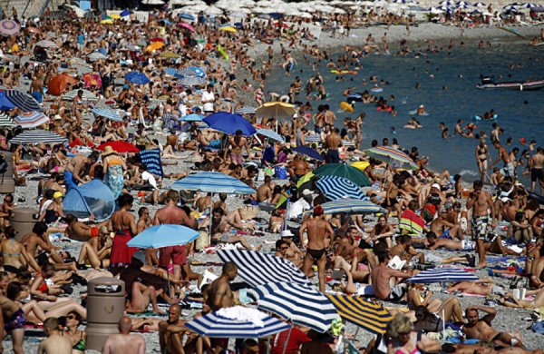 Переполненные пляжи Европы