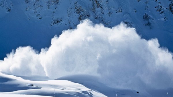 Снежная лавина