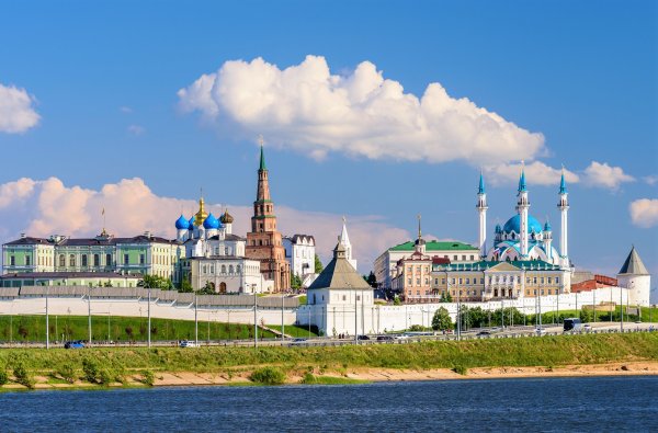 Река у Казанский Кремль