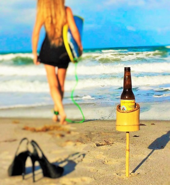 Реклама пива на пляже