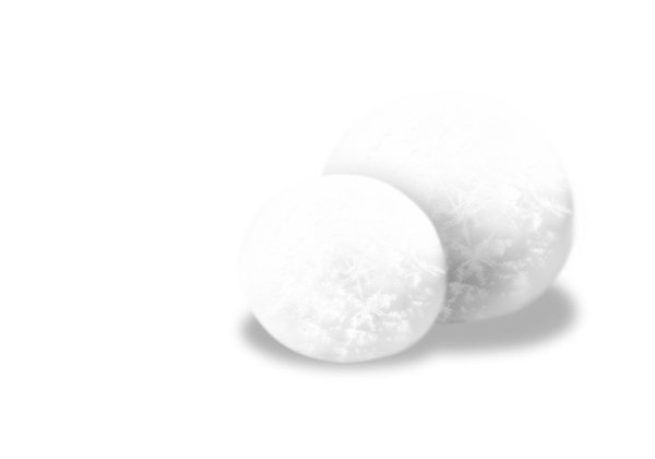 Снежки на белом фоне