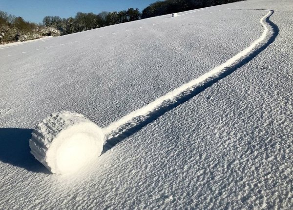 Снежные рулоны