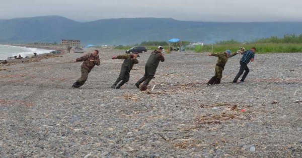 С днем рыбака Камчатка