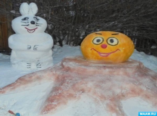 Фигуры из снега Колобок