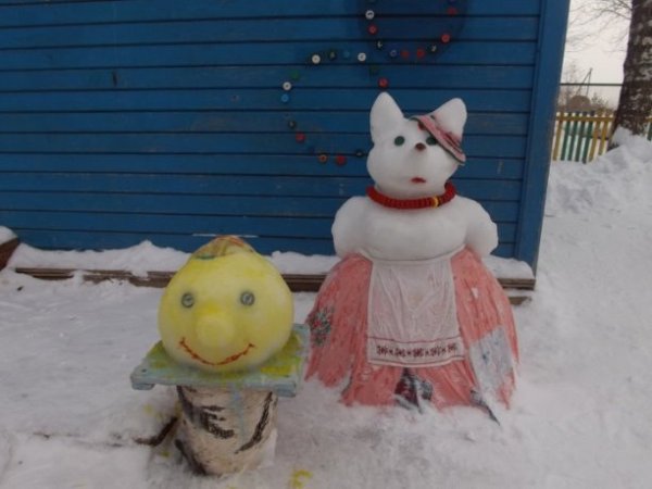 Сказочные фигуры из снега