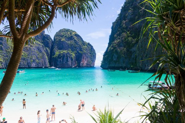 Бухта Майя Бэй в Таиланде