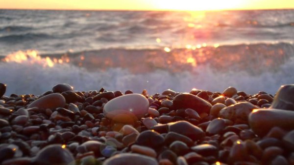 Галечный пляж