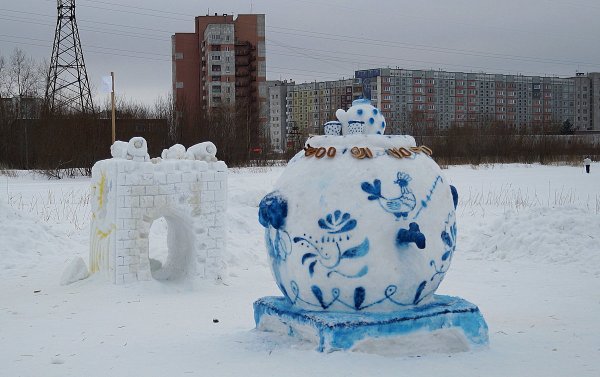 Фигурки из снега