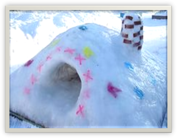 Постройки из снега в детском саду