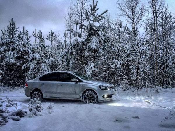 Поло Фольксваген седан 1.6 зима