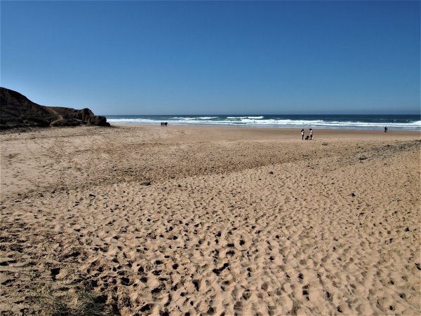 Пустынные красивые пляжи