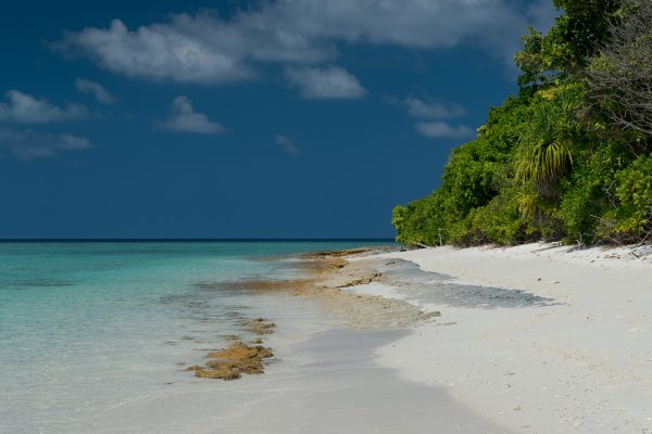 Безлюдный пляж