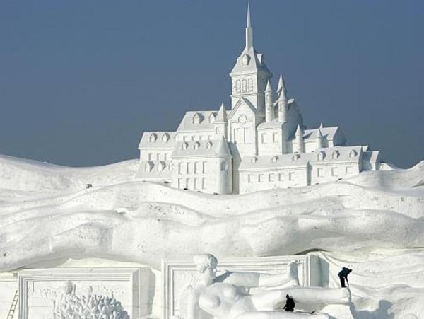 Крепость из снега и льда