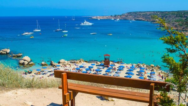 Пляж Коннос Кипр