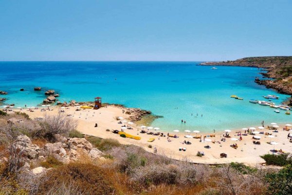 Пляж Коннос Кипр