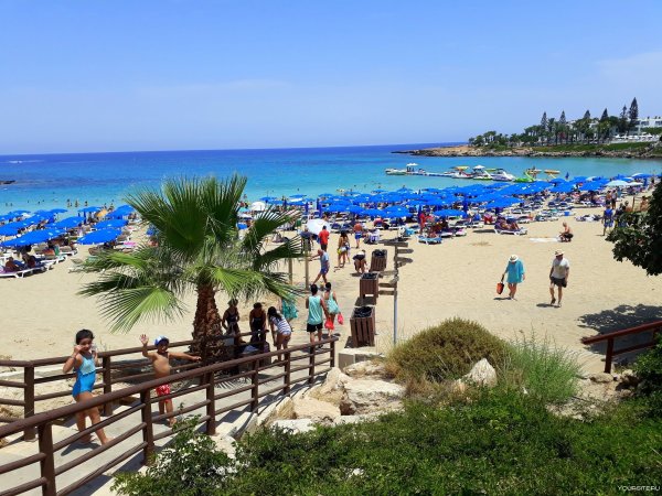 Фиг три Бэй Протарас Кипр