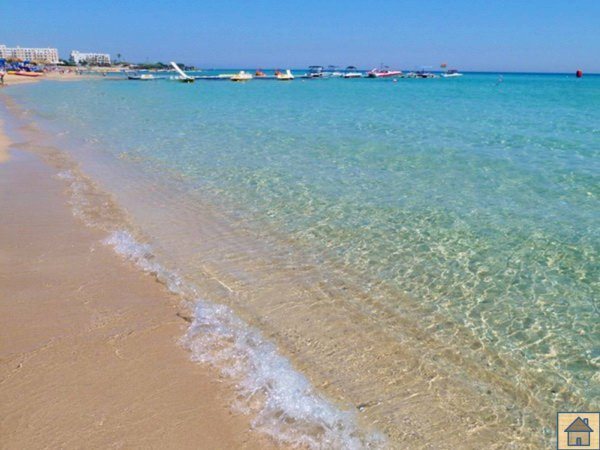 Пляж фиг три Бэй Протарас