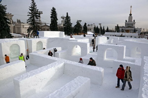 Лабиринт из снега