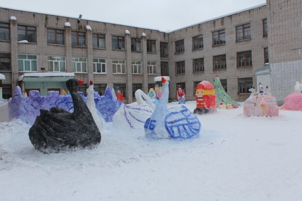 Школа 80 Ижевск снежные скульптуры