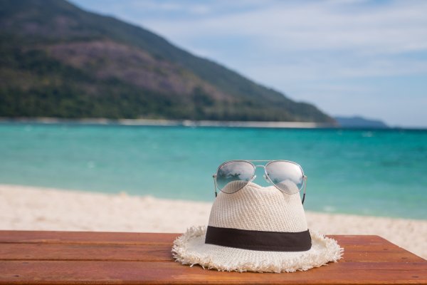 Шляпа на пляж