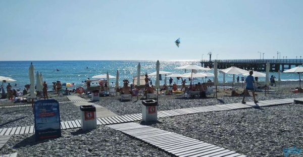 Центральный пляж Дагомыса