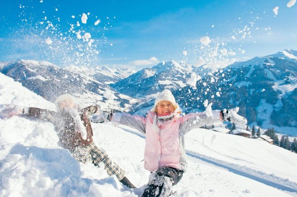 Путешествие в снежных горах