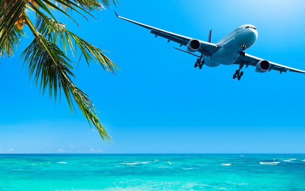 Самолет над морем