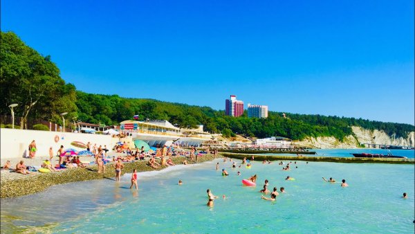 Пляж голубая даль Дивноморское