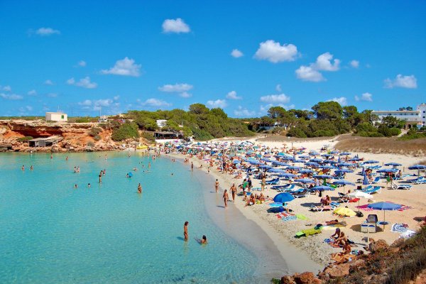 Кала Саона (Форментера)