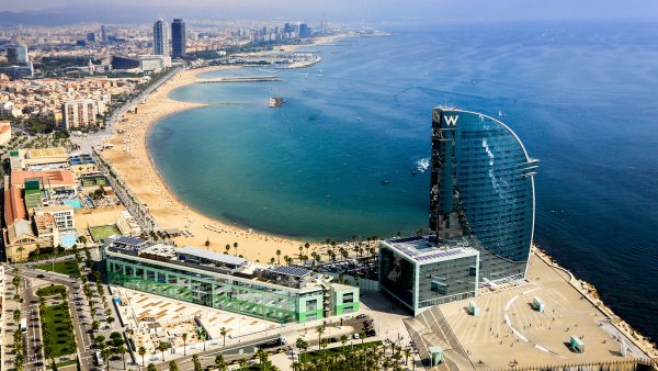 Испания Барселона пляж