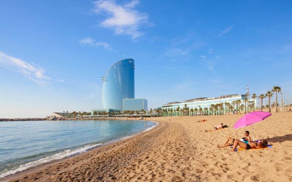 Пляж Барселоны Сан Себастиа