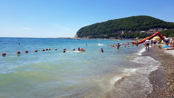 Море поселок Лермонтово