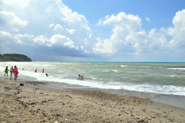 Пляж золотые Пески Краснодарский край