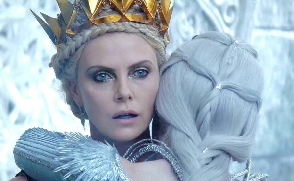 Белоснежка и охотник 2 Равенна