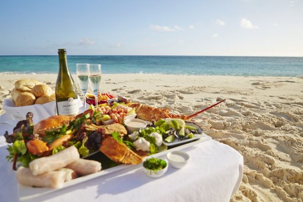 Пикник на берегу океана