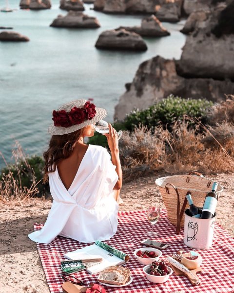 Романтический пикник на пляже