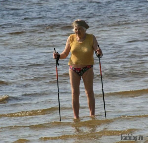 Бабулька на лыжах