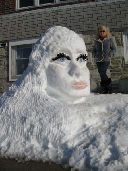 Снежная баба смешная