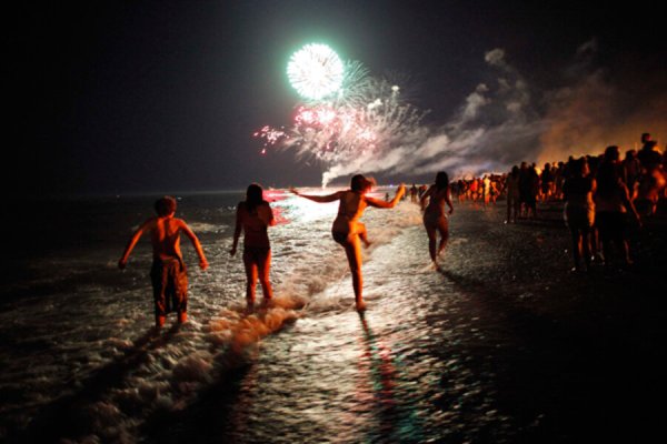 Сан Хуан праздник в Испании танцы