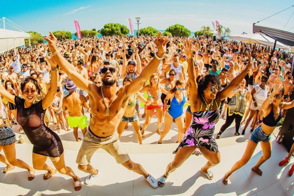 Лето пляж вечеринка