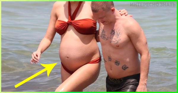 Беременная животик в купальнике