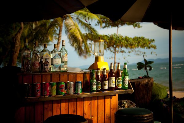 Коктейль бар на пляже