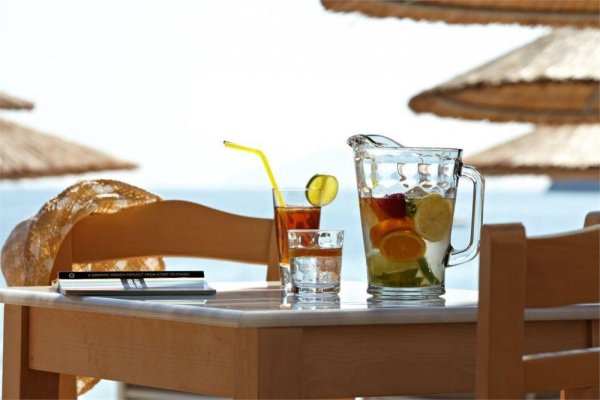 Пляж лето бар