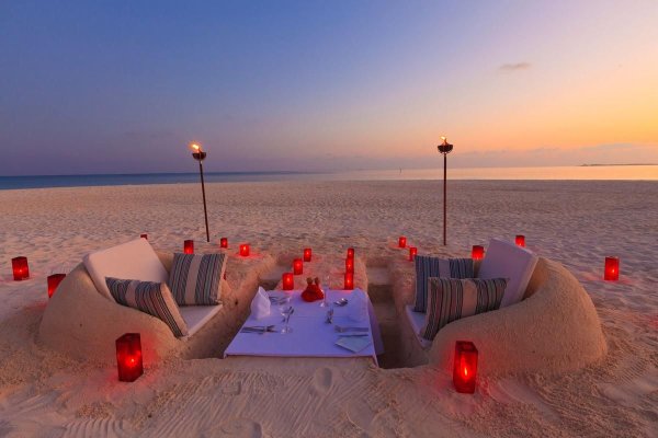 В какое время можно пойти на свидание на пляже?