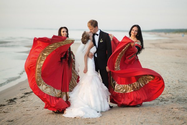 Цыганские платья на свадьбу