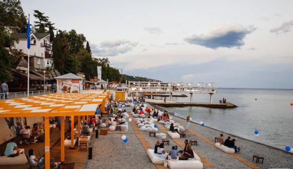 Пляж Массандра Ялта